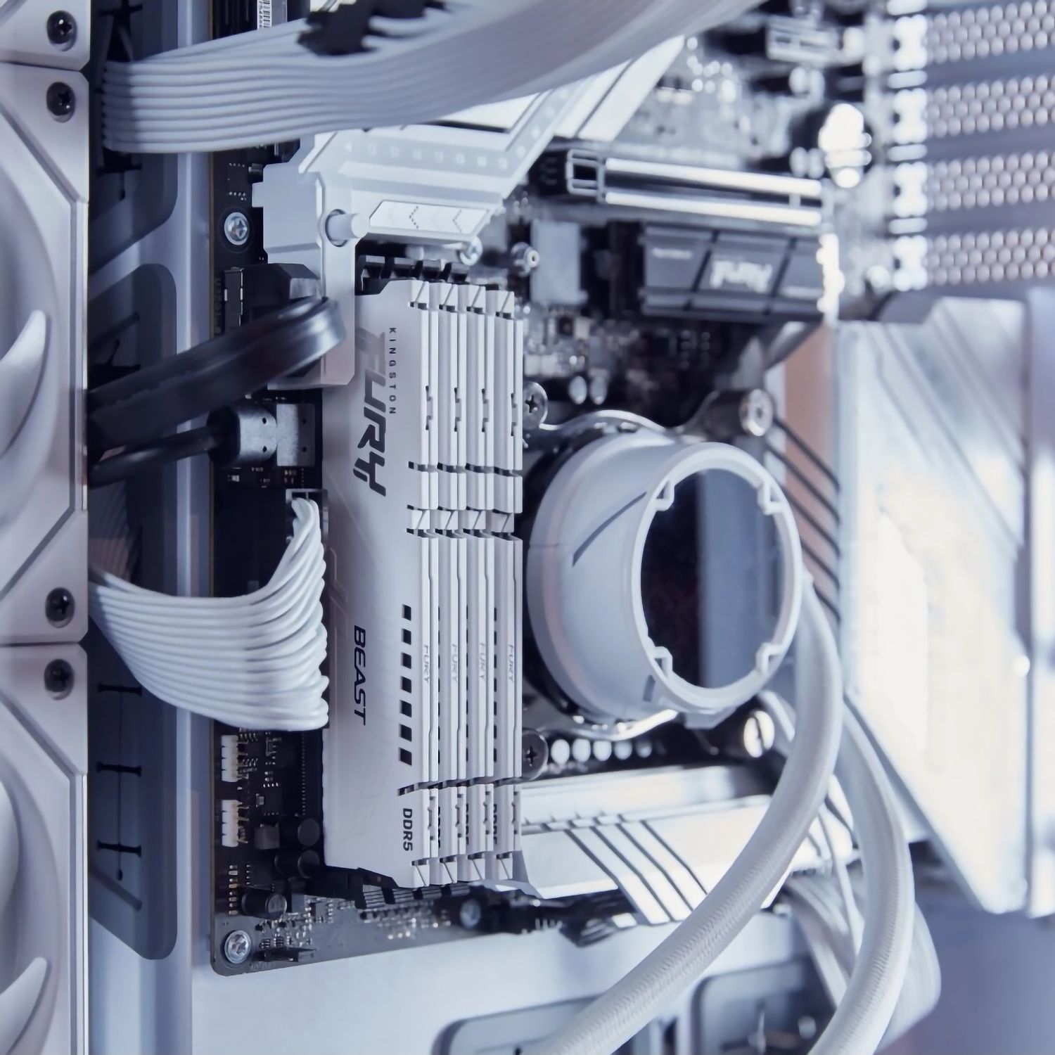 Память оперативная Kingston FURY Beast KF560C30BWE-32